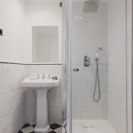 Modern -2br-4p- Marais פריז